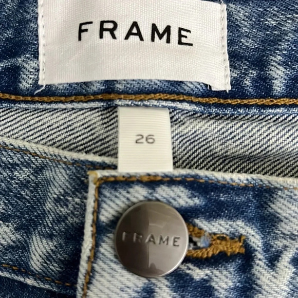 Frame Le Beau Bermuda Denim Shorts in Clash Mend - NEW - Size 26 - Picture 5 of 10